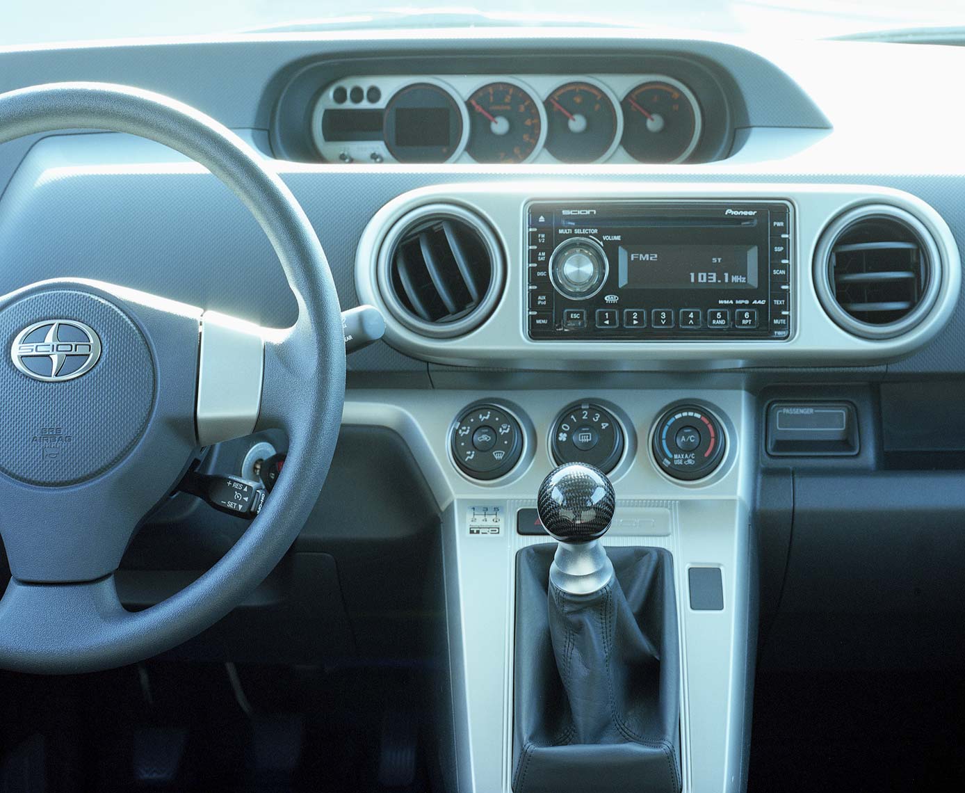 ScionxB004
